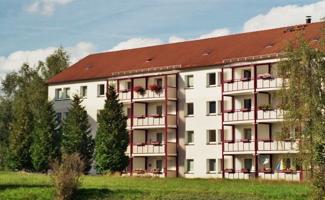 Balkonanlage in Rot