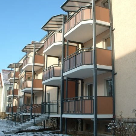 Balkonanlage in Blaugrau